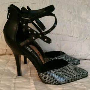 Women's shoes